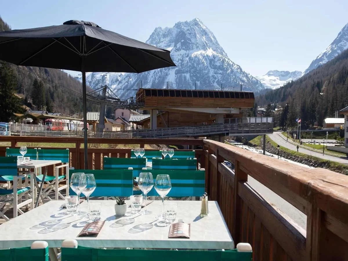Modern Apartment In The Authentic Savoyard Mountain Village Vallorcine Francia