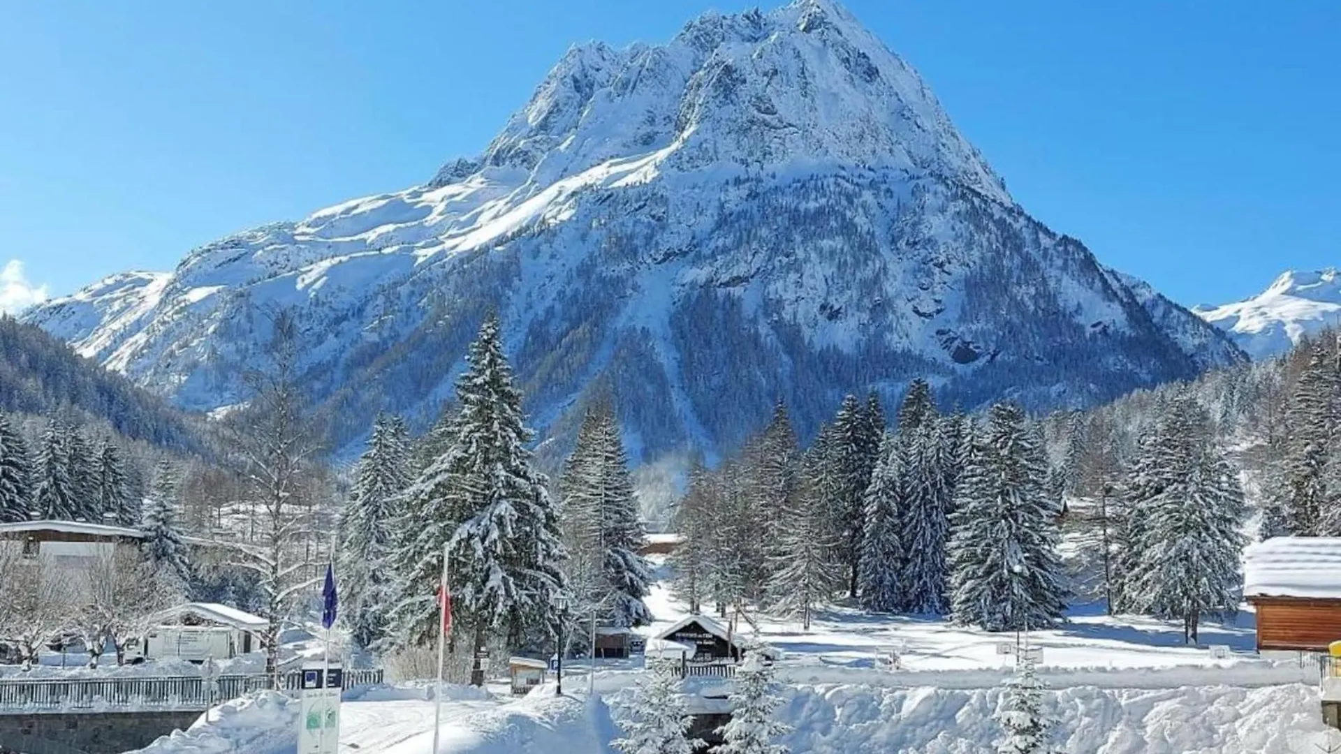 Modern Apartment In The Authentic Savoyard Mountain Village Vallorcine